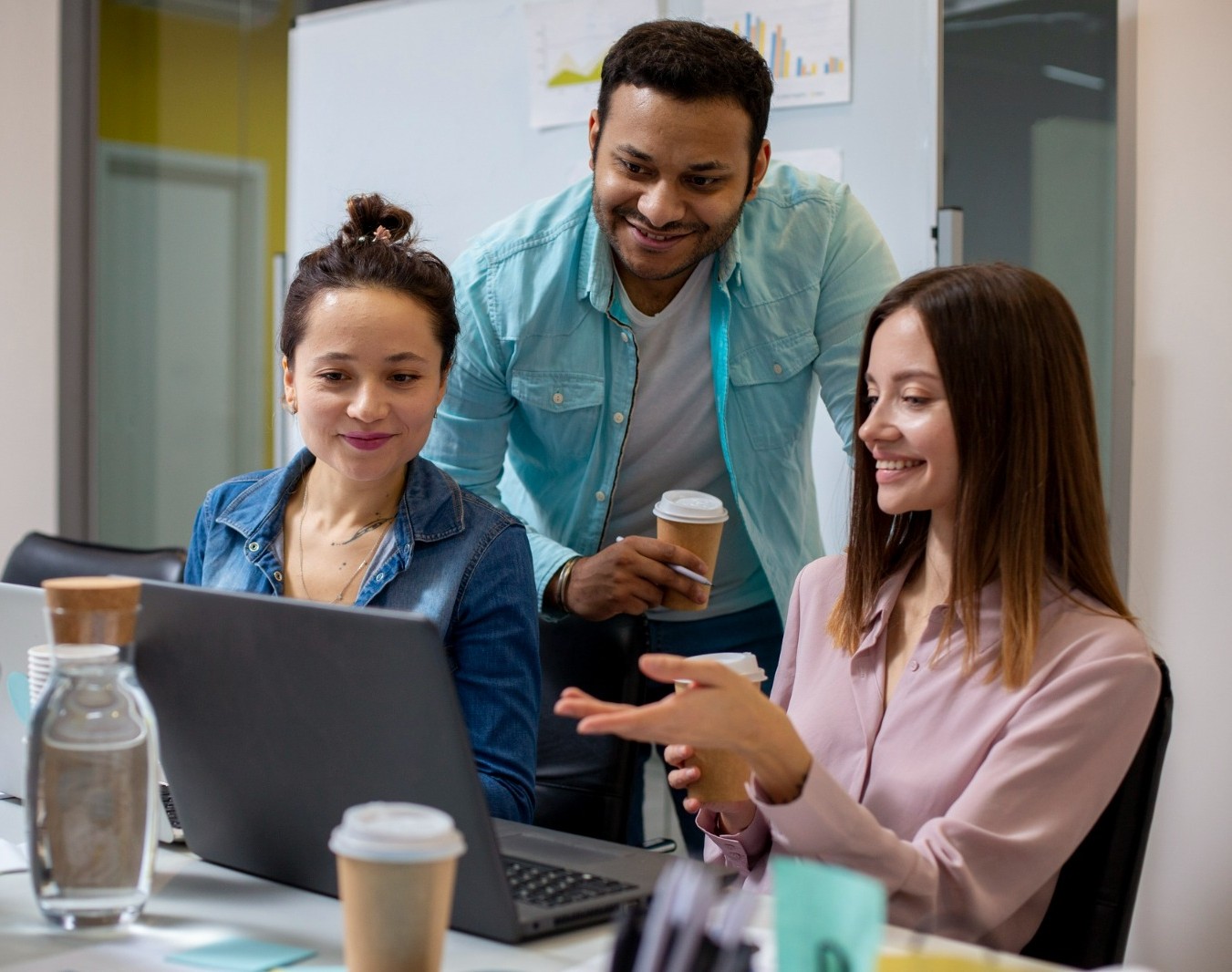 Estudiantes trabajando
